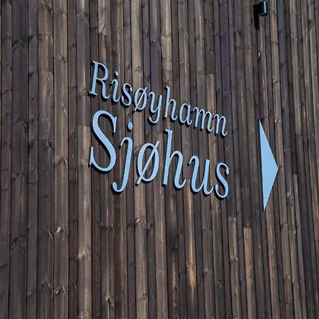 アパート Sjohus As Risøyhamn