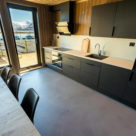 Sjohus As * Risoyhamn