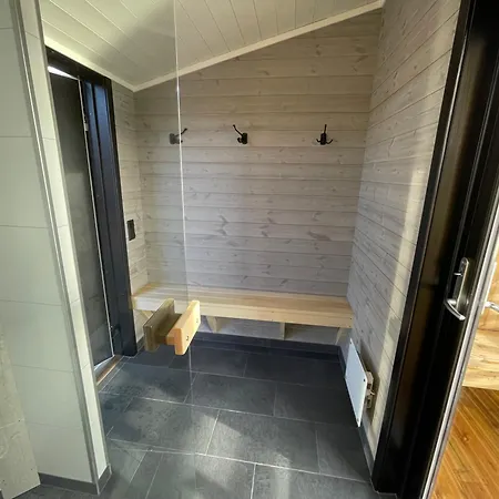 Sjohus As Apartment Risoyhamn